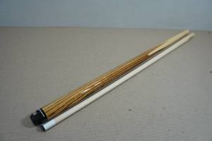 lot 167 image: Players 2-Piece Pool Cue
