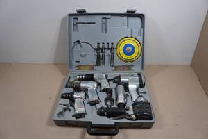 lot 185 image: Northern Industrial Pneumatic Tool Set