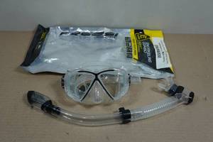 lot 207 image: Cressi Pano 4 Snorkel Combo