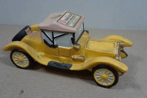 lot 243 image: Vintage Double Springs 1913 Cadillac Porcelain Decanter