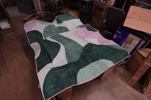 lot 29 image: Decorative Area Rug - 9x6