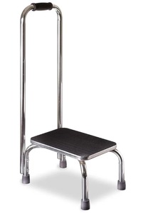 lot 184 image: Step Stool with Handle and Non Skid Platform Holds 300lbs $39.99 Retail - Brand New