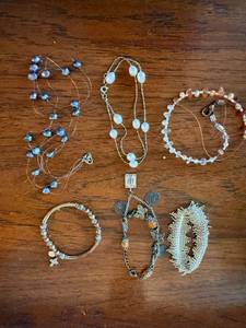Mixed Costume Jewelry Lot 6 Pc Bracelets Necklaces Pearls Rhinestone