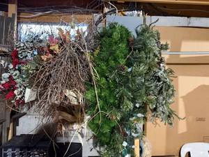 Mixed Seasonal Wreaths Garlands Holiday Decor Lot Twig Pine Cone