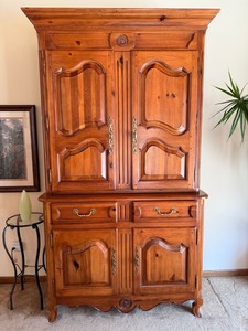 French Country Pine Two-Piece Hutch Cabinet 48x79x19 Good