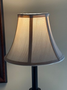 Traditional Wood Table Lamp Twisted Stem Fabric Shade 28in Good