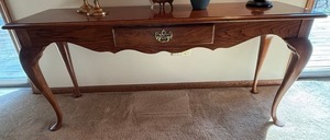 Thomasville Queen Anne Sofa Console Table 60 x 16 One Drawer