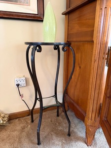 Metal Plant Stand Accent Table with Glass Top 28in Tall Good