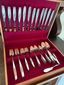 Vintage Silverplate Flatware Set Floral Pattern in Case 29 Pc