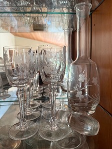 Vintage Etched Floral Glass Decanter Set w 6 Cordial Glasses