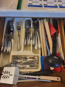 Floral-Patterned Silverware Set - Serving Forks & Spoons & Silicone Spatulas