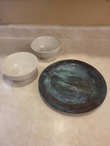 Noritake Colorwave Cream 8040 Bowls (2) & Plate