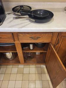 All-Clad Stainless Steel Stock Pot with Lid - Includes Pans & Green Silicone Colander
