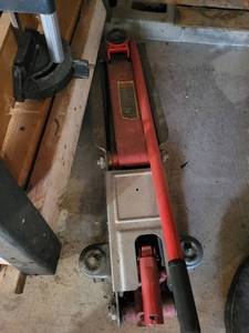 Red Hydraulic Floor Jack
