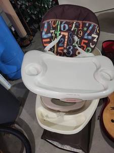Fisher-Price High Chair with Dishwasher Safe Tray