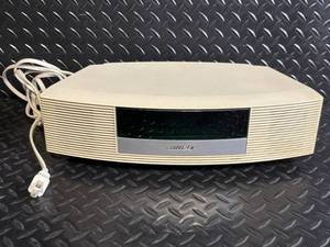 lot A-4 image: Bose Wave Radio AMFM Clock (Ivory)