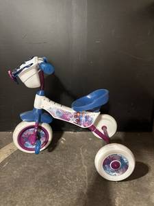 lot 110 image: Huffy Disney Frozen Tricycle - Kids 3-Wheel Bike with Training Wheels