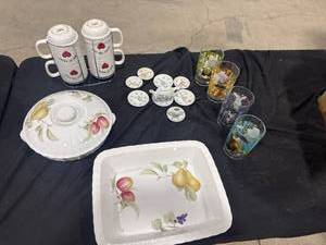 lot 2673 image: Assorted Kitchenware Collection