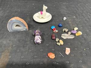 lot 2702 image: Gemstone & Llama Dish Lot