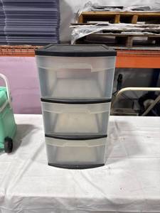 lot 2716 image: 3-Drawer Plastic Storage Unit