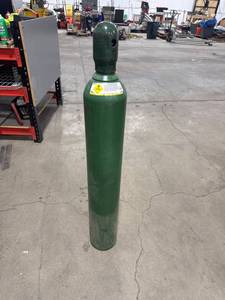 lot 2735 image: Linde Oxygen Cylinder