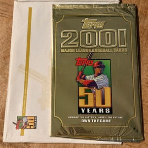 lot 103 image: 2001 Topps Baseball Series #1 50th Anniversary Oversized Card Pack
