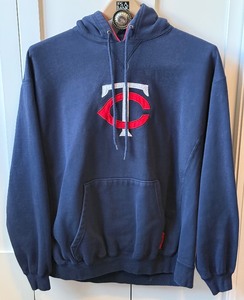 lot 111 image: Minnesota Twins MLB Genuine Hooded Sweatshirt Size Large