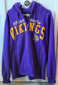 lot 120 image: Minnesota Vikings Size L NFL Authentic Zipup Fleeze Hooded Sweatshirt