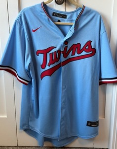 lot 127 image: Minnesota Twins Size XL Nike MLB Genuine Baseball Jersey
