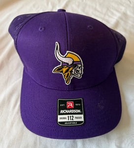 lot 145 image: Minnesota Vikings New Richardson Skull Hat