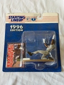 lot 98A image: Kirby Puckett 1996 Starting Lineup Baseball Figure Minnesota Twins