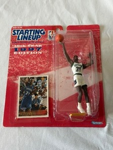 lot 99A image: Kevin Garnett 1997 Kevin Garnett Minnesota Timberwolves Basketball Figure