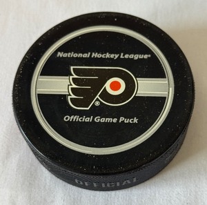 lot 166 image: Philadelphia Flyers Hockey NHL Official Puck