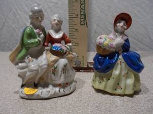 Vintage Porcelain Colonial Couple Figurines - Made in Japan