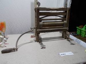 Antique Hand-Crank Tabletop Clothes Wringer
