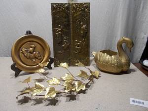 Vintage Gold-Tone Decorative Home Decor Collection