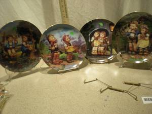 Goebel Hummel Annual Christmas Plates - Set of 4