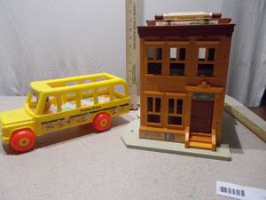 Vintage Fisher-Price Little People School Bus & Main Street Building