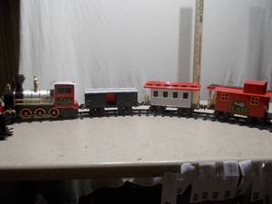 FAO Schwarz Classic Motorized Train Set