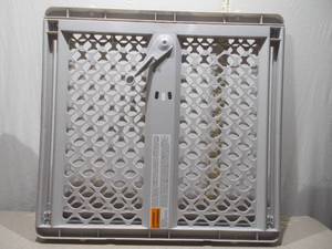 Adjustable Pressure Mount Safety Gate