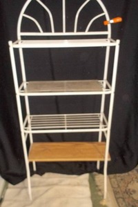 White Wire 3-Tier Bakers Rack with Arched Scroll Top