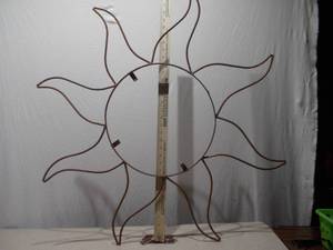 Metal Sunburst Wall Decor