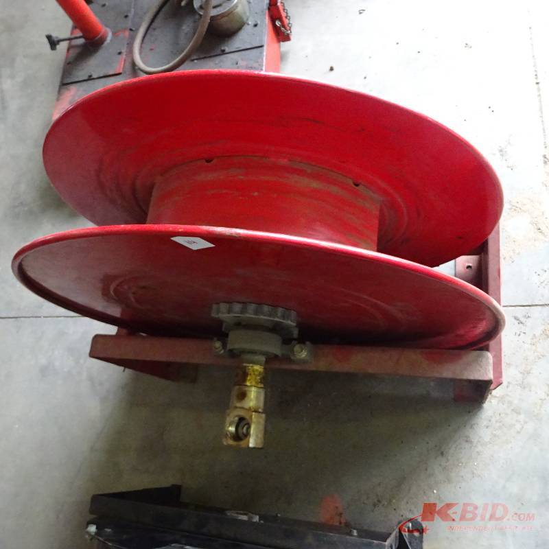 lot 14 image: Hose reel