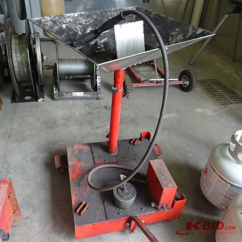 lot 15 image: Parts washer