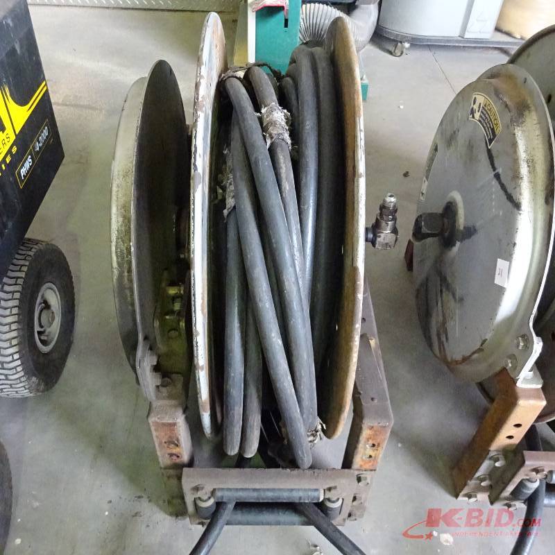 lot 22 image: Hose reel