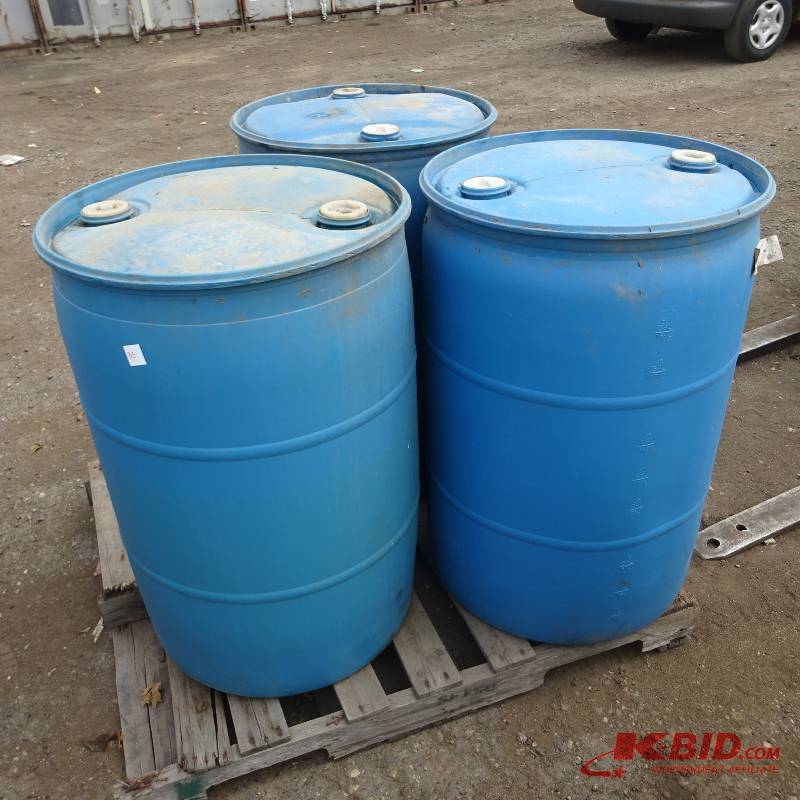 lot 35 image: 3 55 gal drums