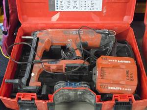 Hilti� 21.6V Cordless Concrete Nailer BX3-22 with Battery, Hilti C 6-22 Charger, Case