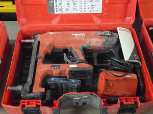 Hilti� 21.6V Cordless Concrete Nailer BX3-22 with Battery, Hilti C 4-22 Charger, Case