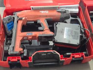 Hilti� 21.6V Cordless Concrete Nailer BX3-22 with Battery, Hilti C 6-22 Charger, Case