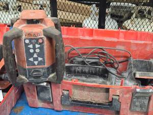 Hilti� PR26 Rotating Self Leveling Green Laser with Case, Remote Control